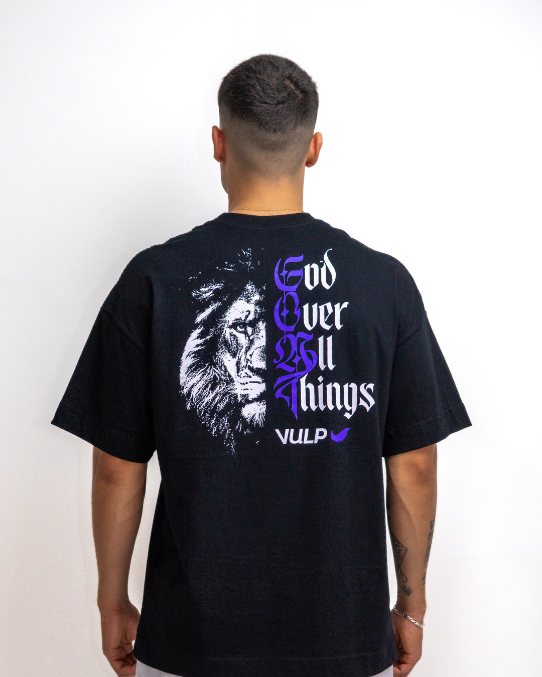 Camiseta Oversized Leão Preta